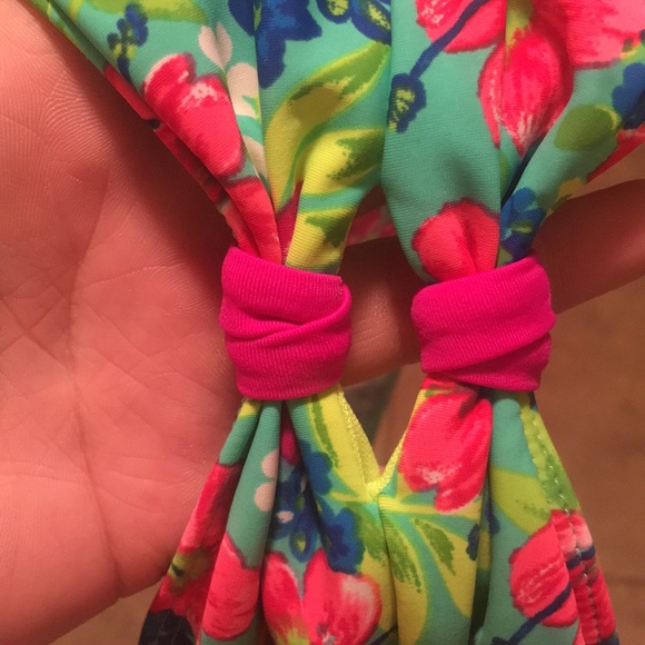 Hollister Floral Strapless Swim Top Size Large - Picture 2 of 5